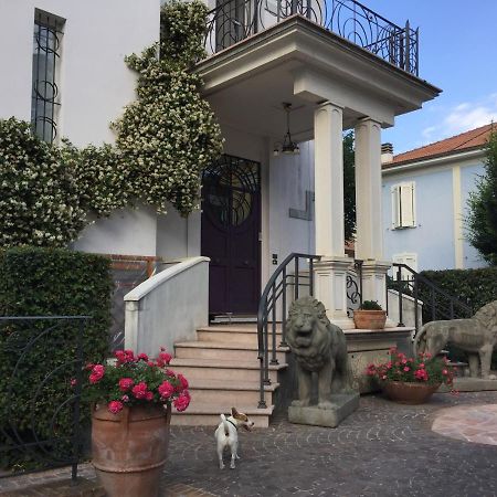 Villa Maldestra Rimini Eksteriør billede